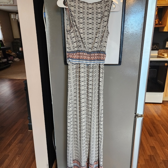 Max Studio Dress - Picture 2 of 3